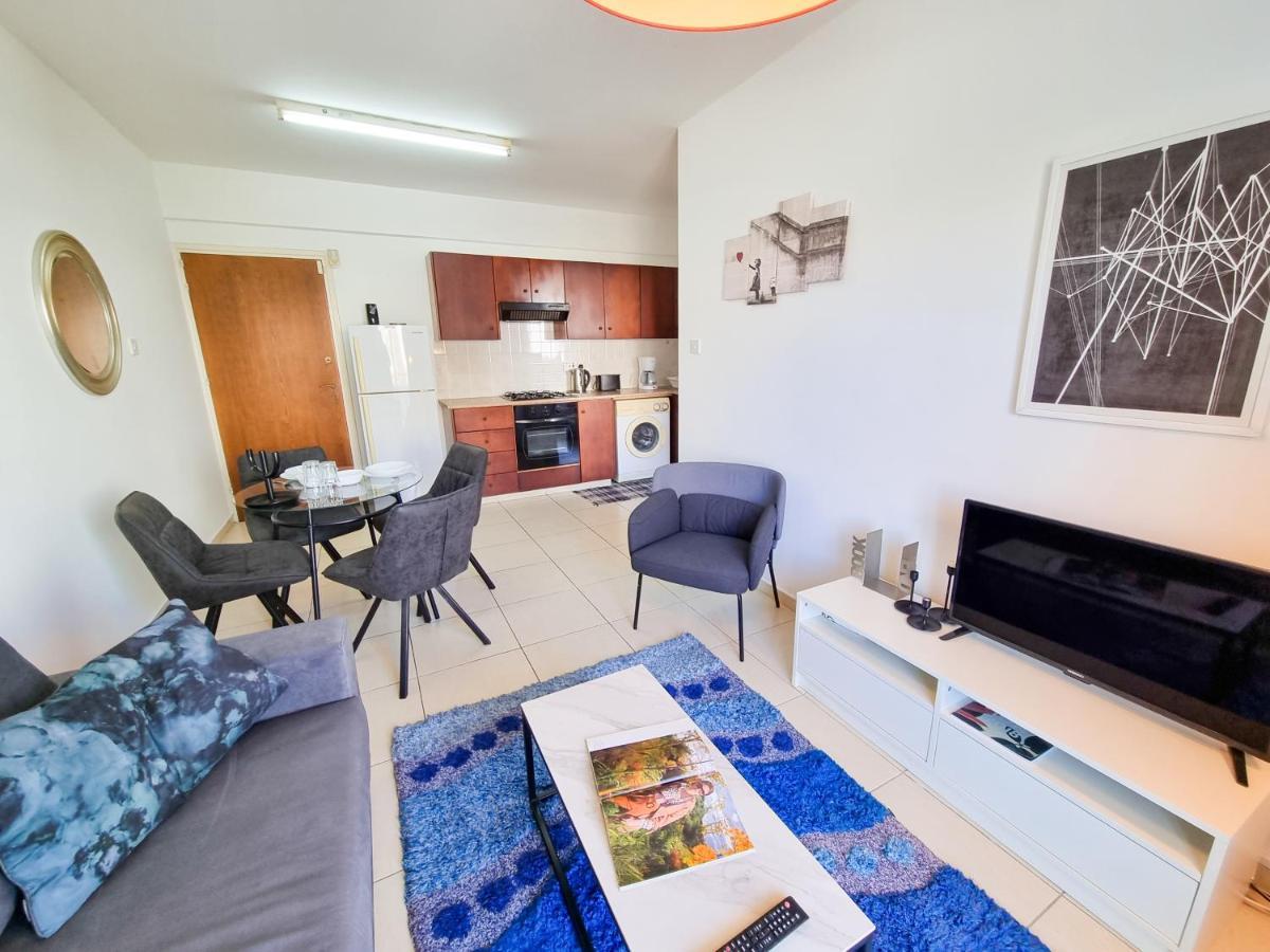 Seaside Heaven Apartment With Pool Ларнака Екстер'єр фото